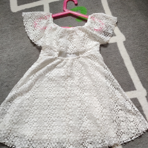 Girl's clothes - Picture 2 of 16